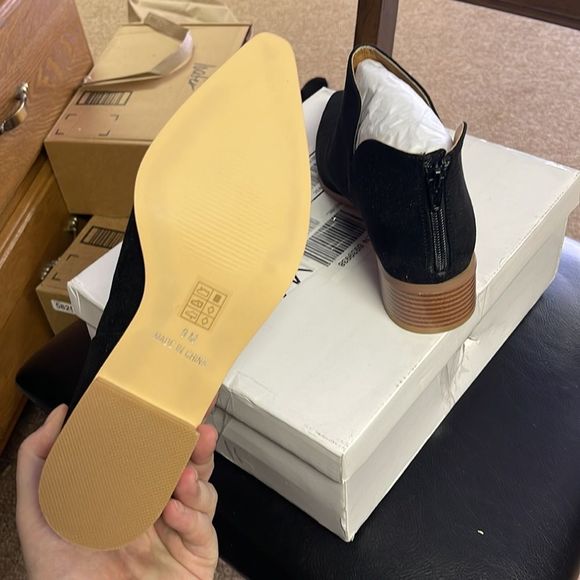 Monroe and Main Zip Back Shootie - Picture 6 of 6